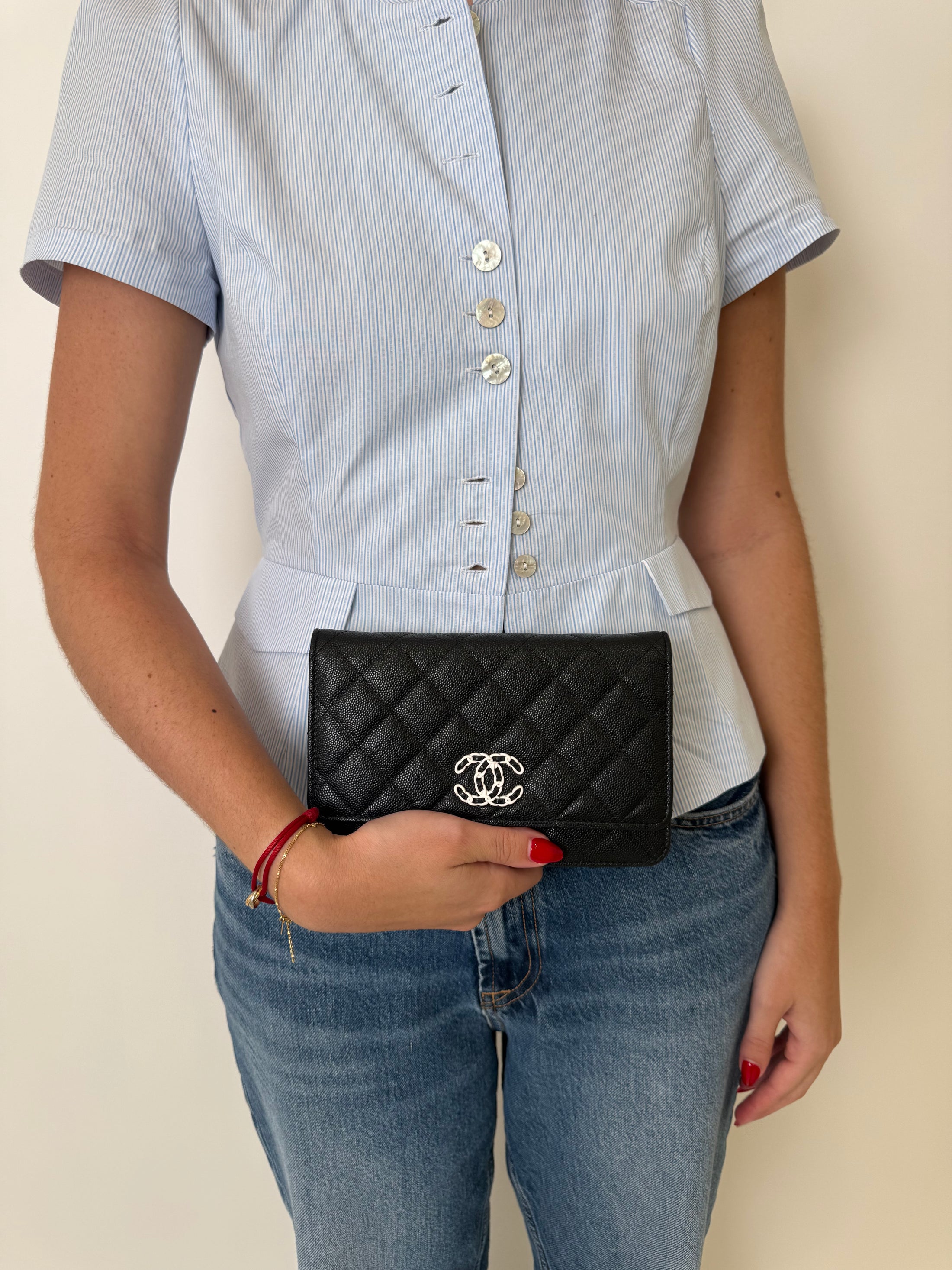 CHANEL WALLET ON CHAIN BLACK