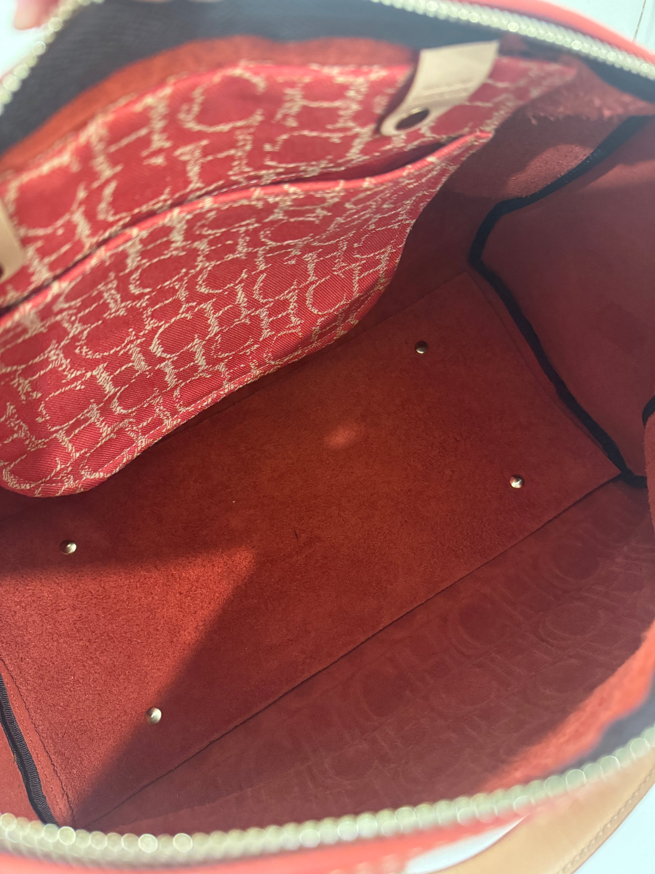 Andy 10 Locked Medium Reb Bag