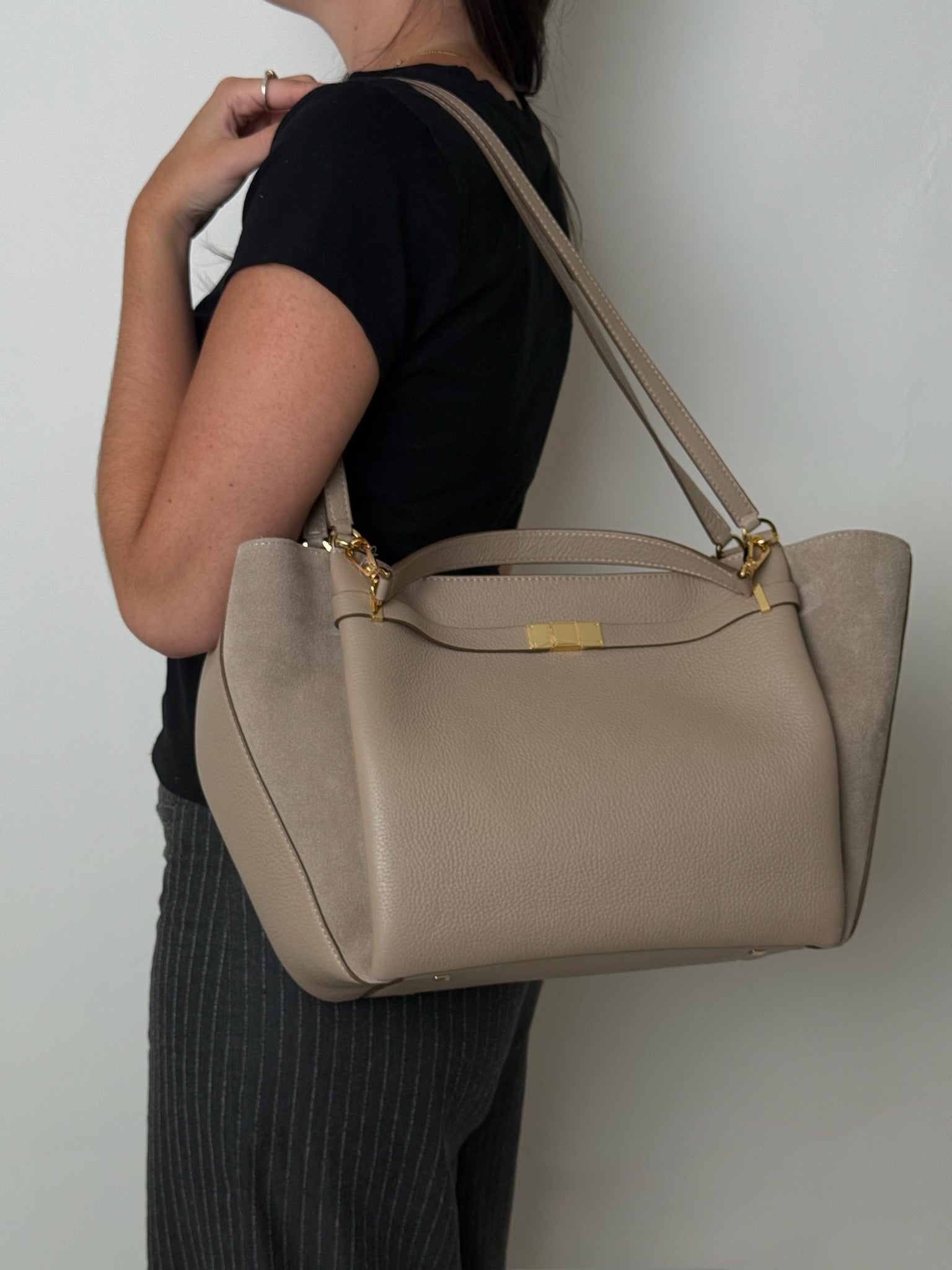 LA GRAN MANZANA TOTE BAG