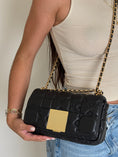 Load image into Gallery viewer, Homenaje Acolchado Shoulder Bag
