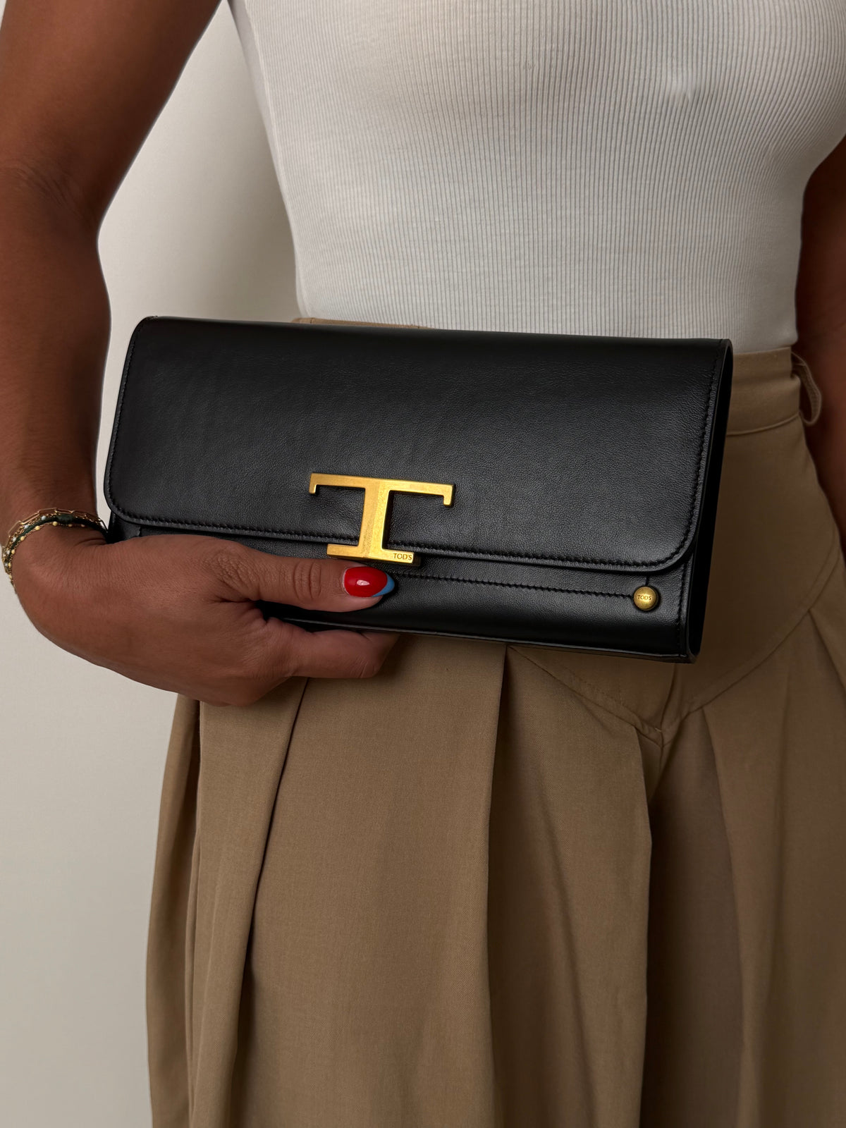TIMELESS FOLDOVER CLUTCH