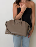 Load image into Gallery viewer, SMALL ANTIGONA SATCHEL BAG
