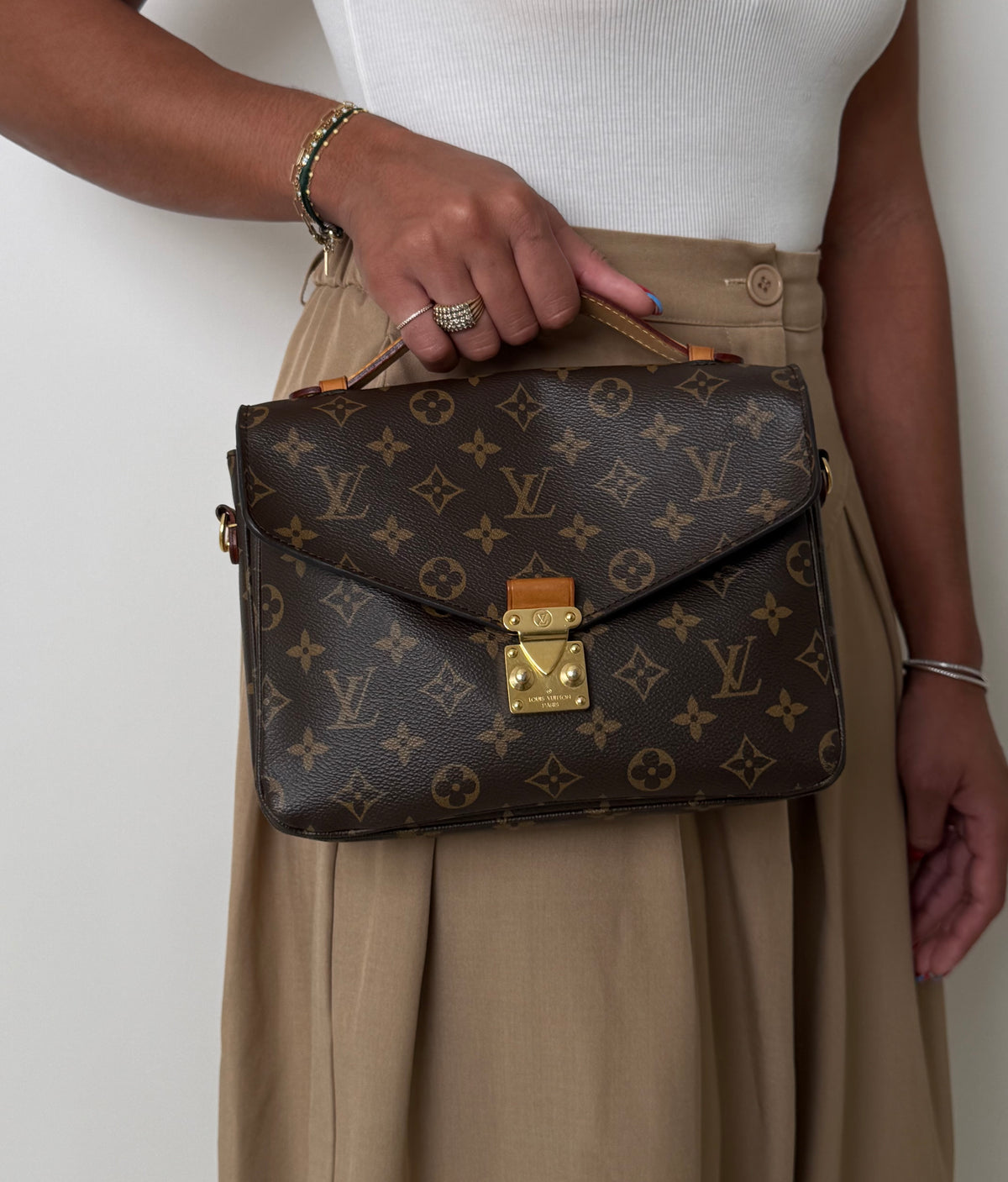 POCHETTE METIS MONOGRAM REVERSE BAG
