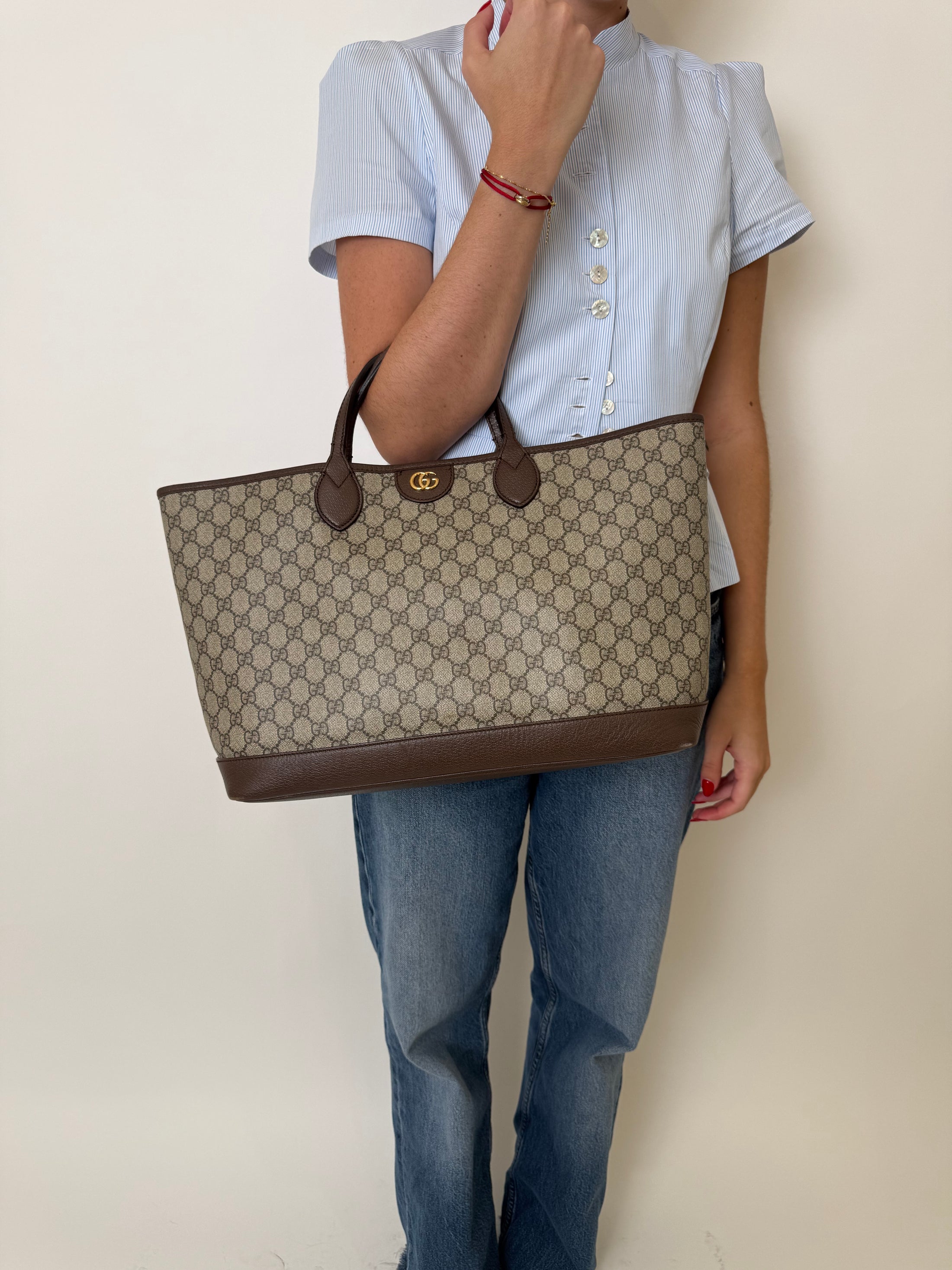 GG SUPREME MONOGRAM  MEDIUM OPHIDIA SHOULDER BAG