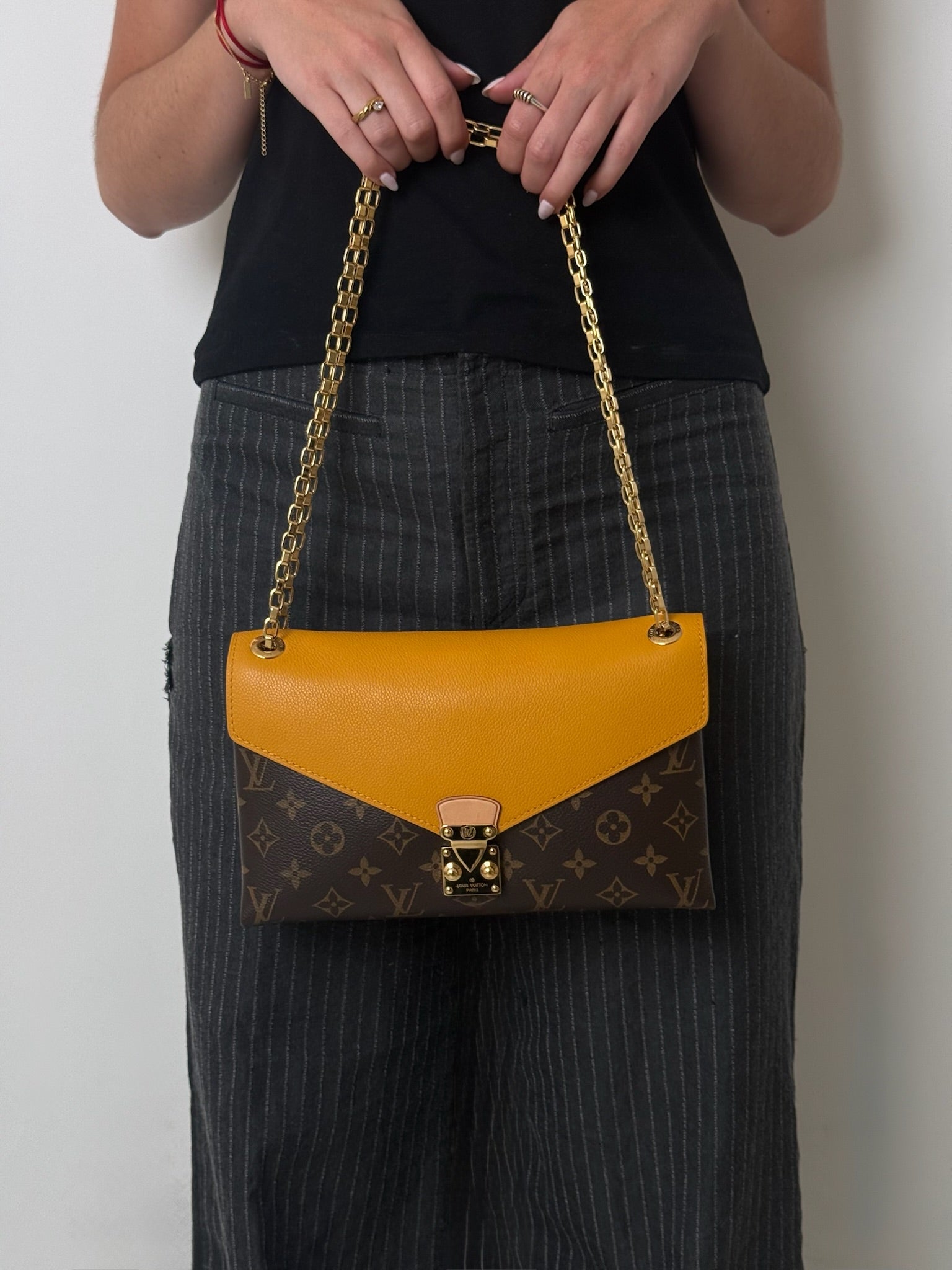 PALLAS CHAIN  MONOGRAM SAFRAN BAG