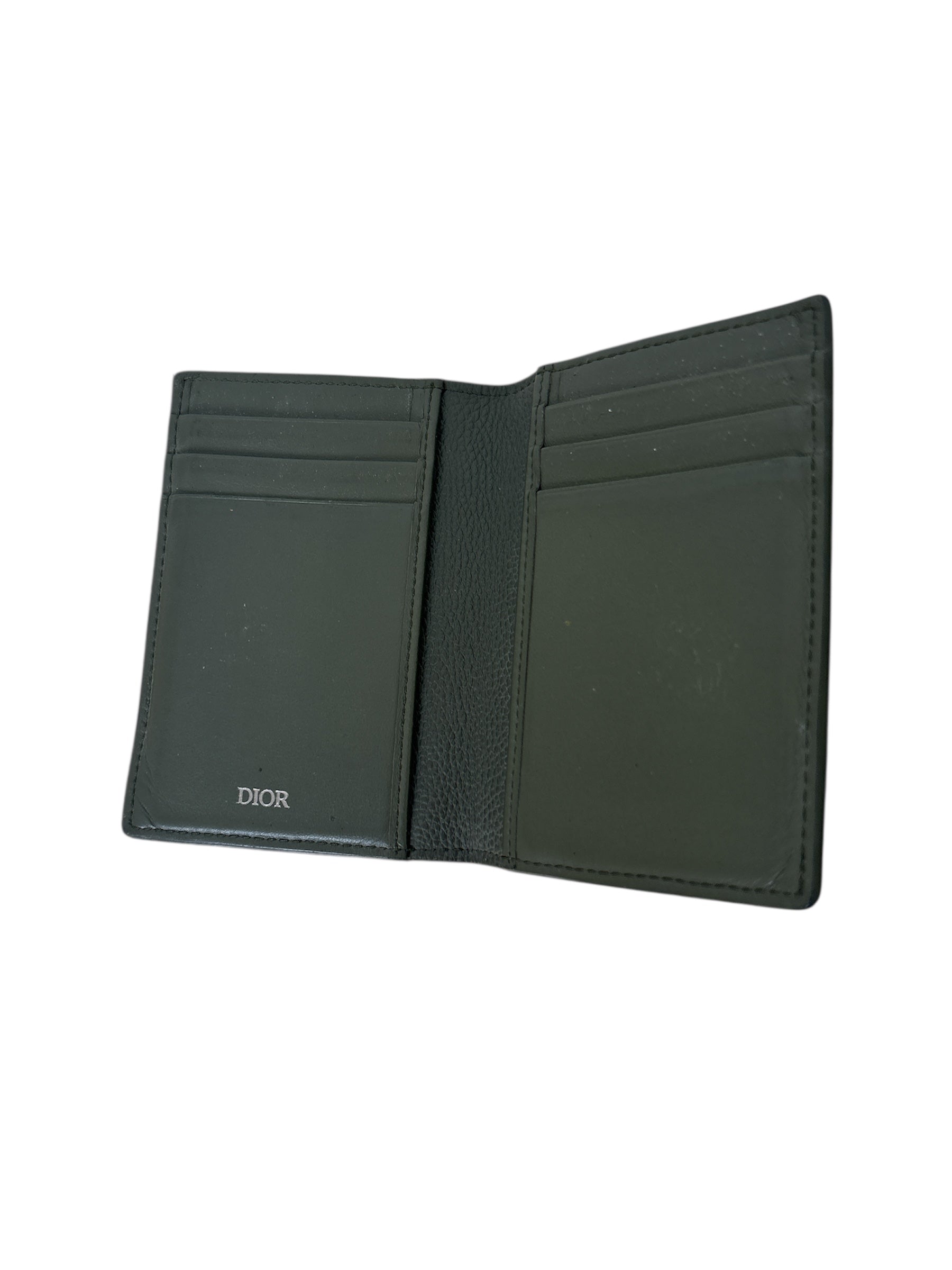 Oblique Vertical Bifold Card Case