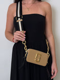 Load image into Gallery viewer, Snapshot Leather Camera Bag
