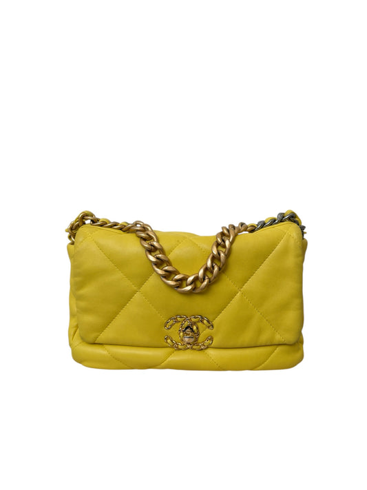 19 FLAP BAG YELLOW QUILTED BAG